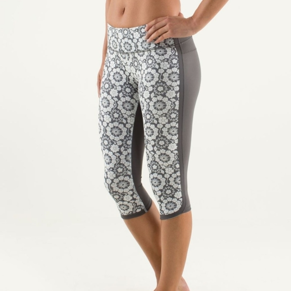 lululemon athletica Pants - Lululemon Athletica Ignite Crop Twiggy Printed Nimbus Soot Light; Size 8